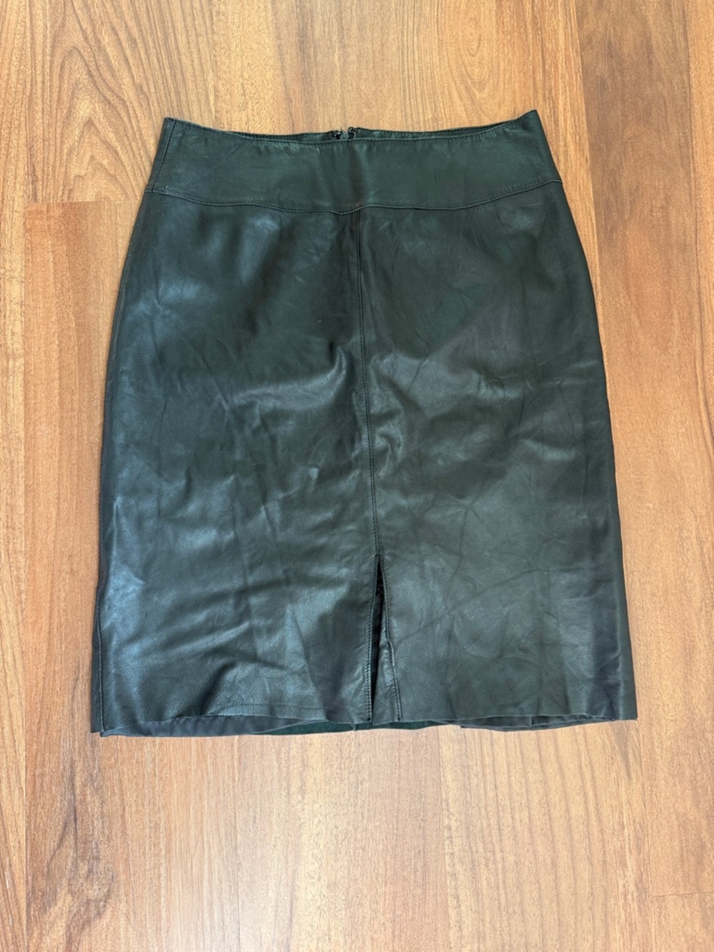 Classiques Entier Black Leather Pencil Skirt with Front Vent